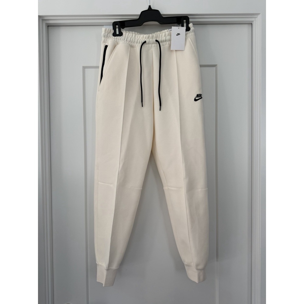 NWT Nike Sportswear Tech Fleece Women's Mid Rise Joggers Sweat Pants FB8330-110